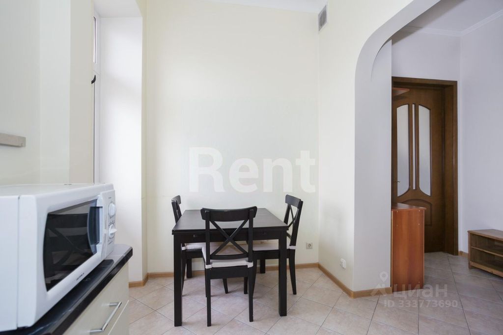 m. Tverskaya: Apartment, 3-rooms