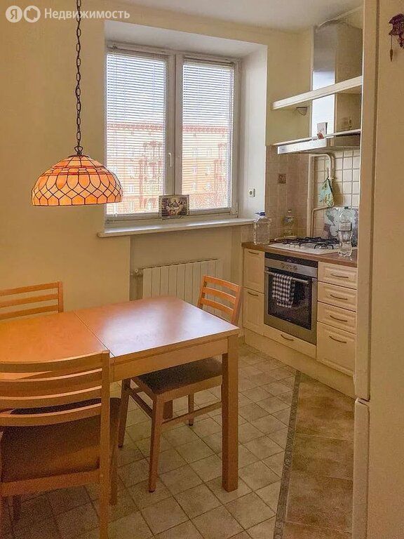 m. Delovoy tsentr: Apartment, 2-rooms