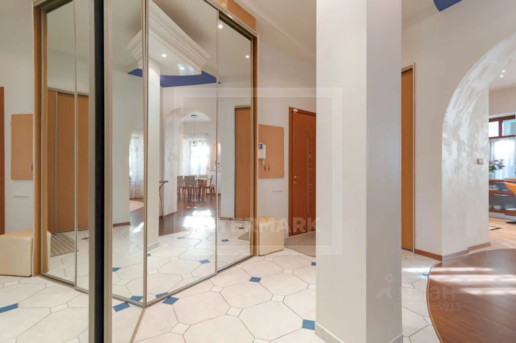 m. Trubnaya: Apartment, 3-rooms