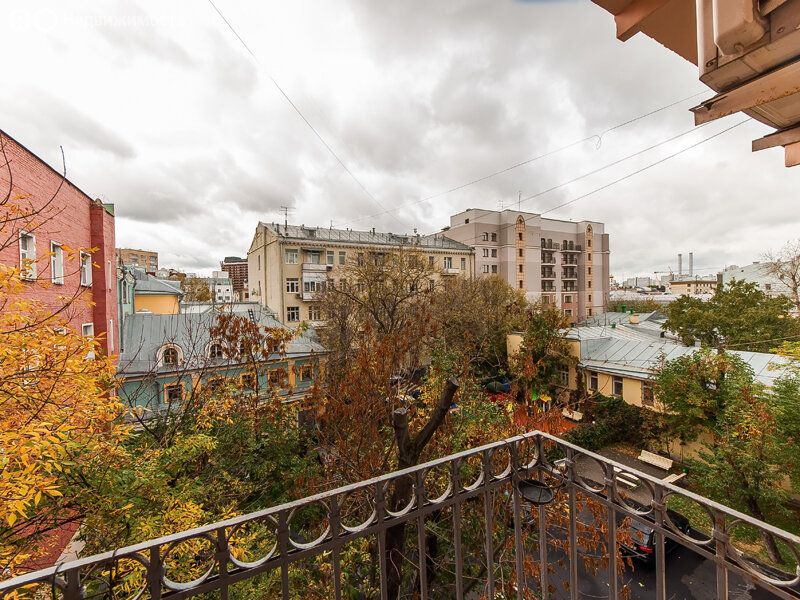 m. Polyanka: Apartment, 3-rooms