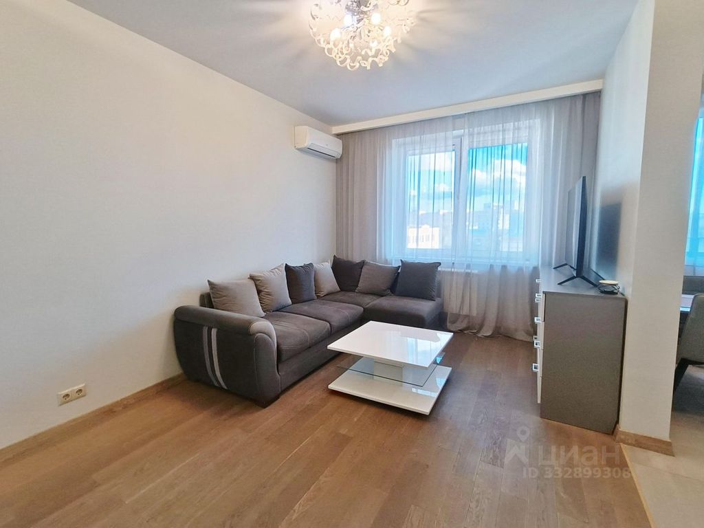 m. Ulitsa 1905 goda: Apartment, 2-rooms