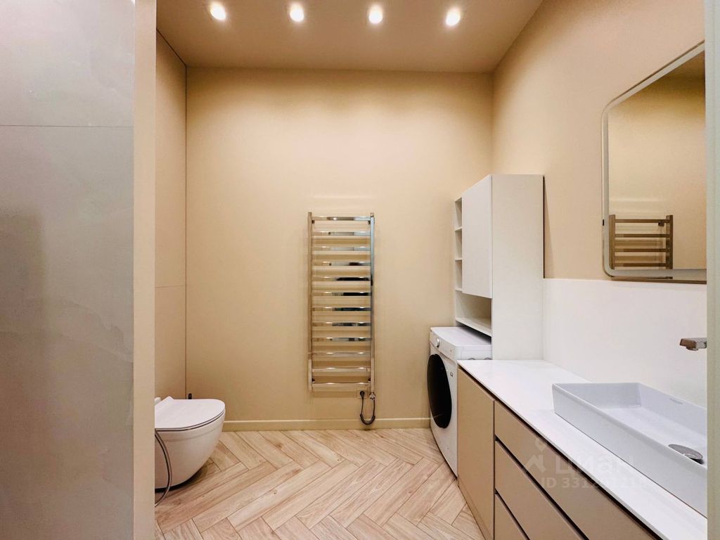 m. ZIL: Apartment, 2-rooms