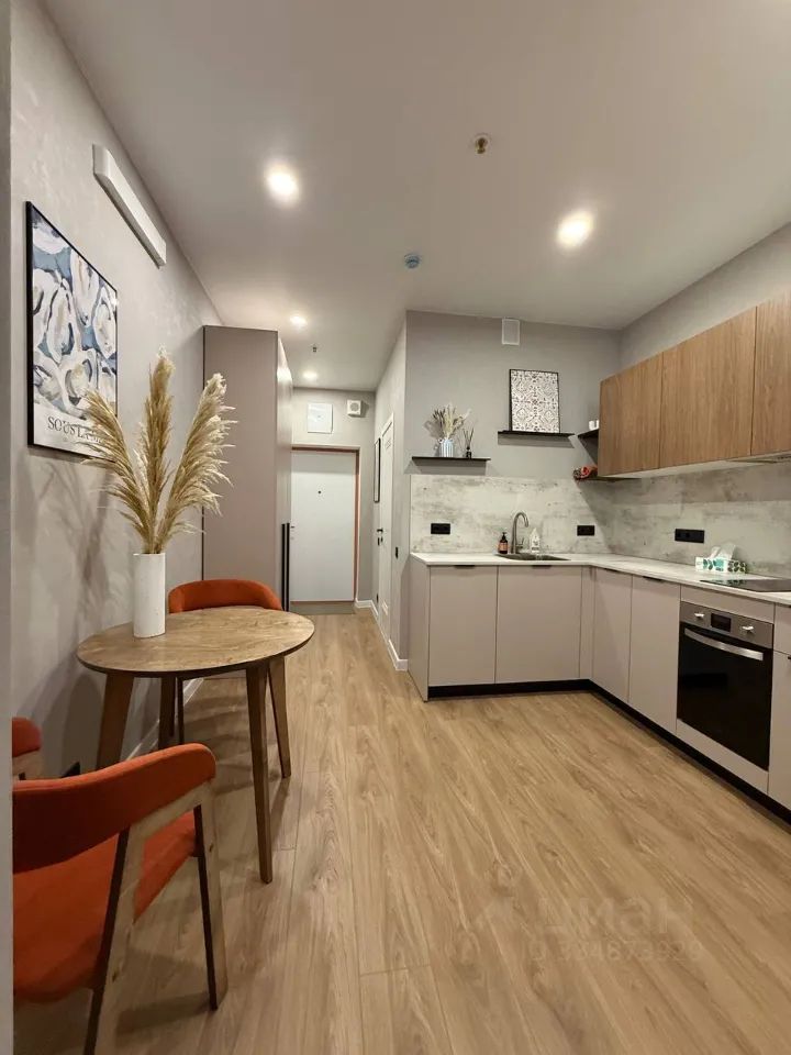 m. Maryina Roscha: Apartment, studio