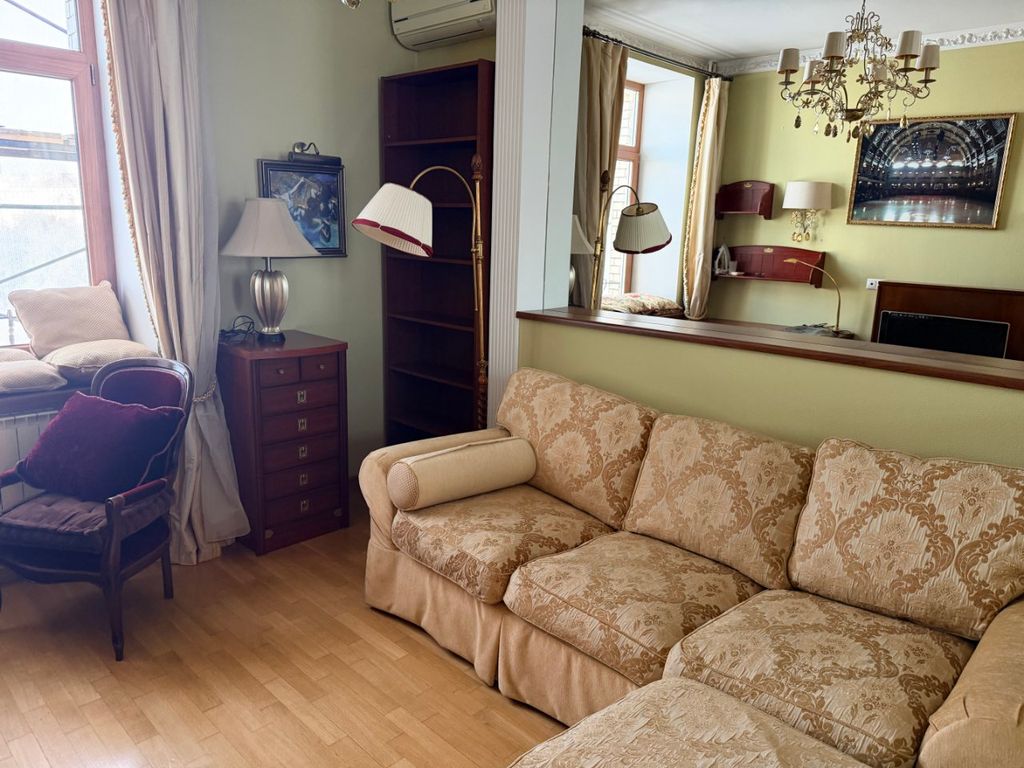m. Krasnye vorota: Apartment, 2-rooms