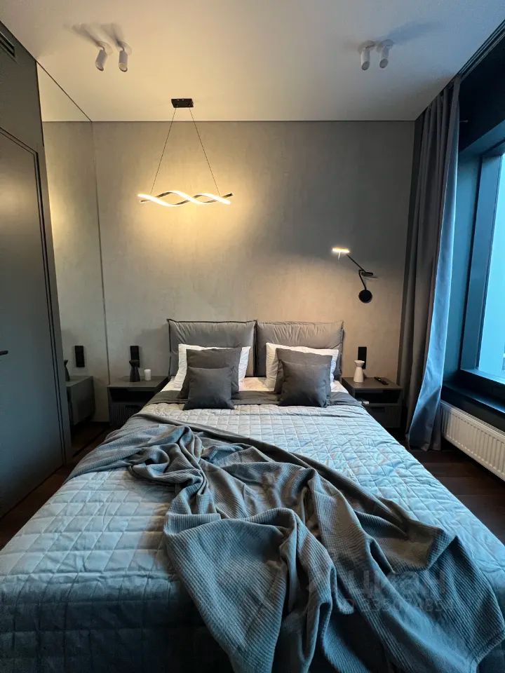m. ZIL: Apartment, 2-rooms