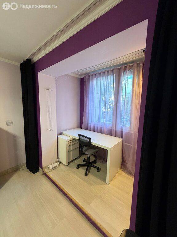 m. Ulitsa Dmitrievskogo: Apartment, 3-rooms