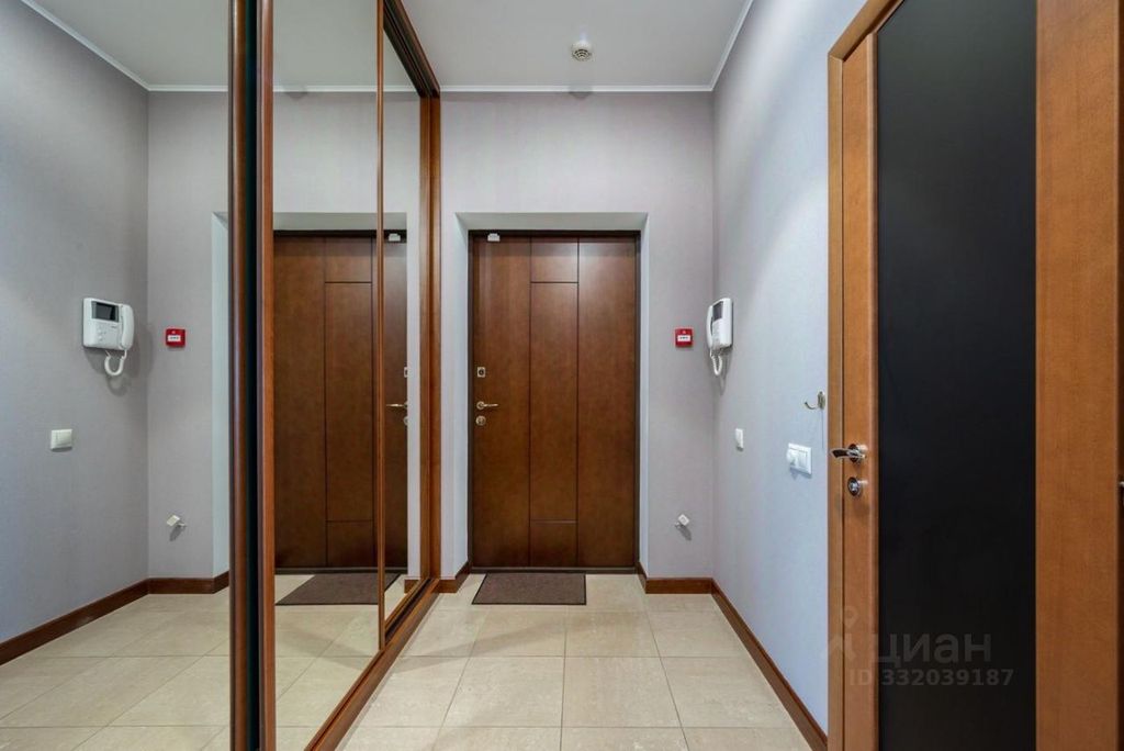 m. Smolenskaya: Apartment, 3-rooms