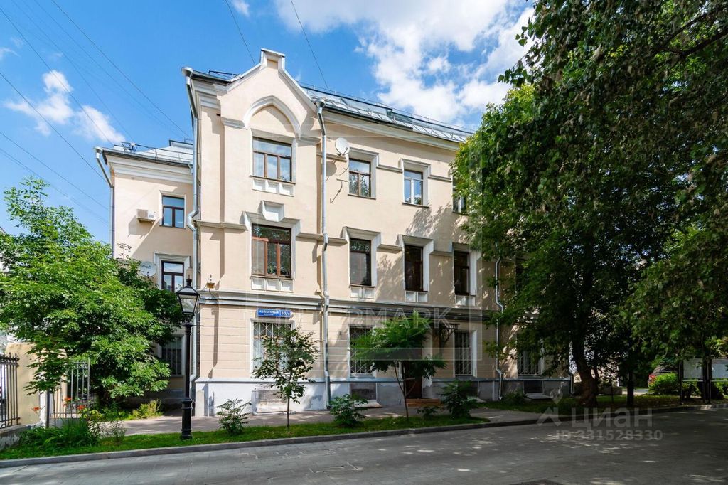 m. Kitay-gorod: Apartment, 4-rooms
