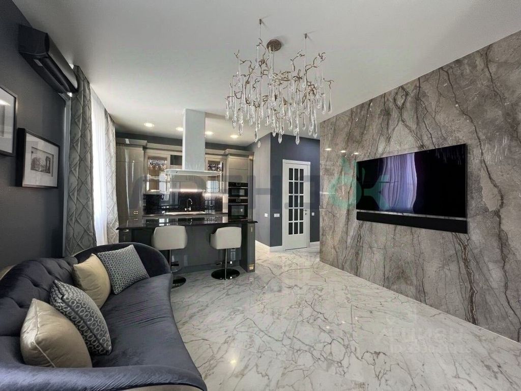 m. Narodnoe Opolchenie: Apartment, 3-rooms