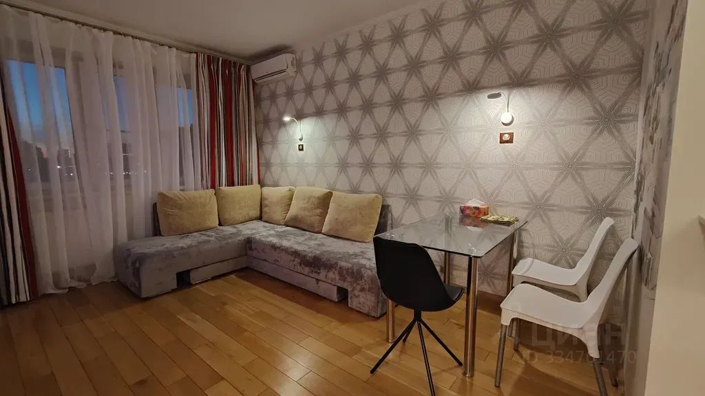 m. Khimki: Apartment, 2-rooms