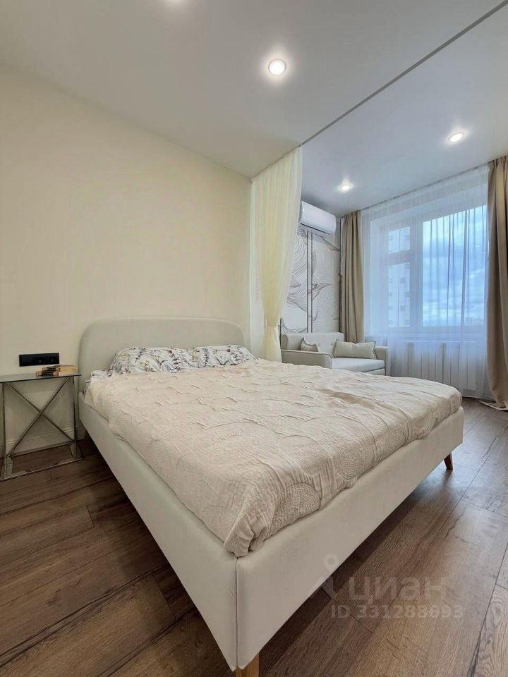 m. Narodnoe Opolchenie: Apartment, studio