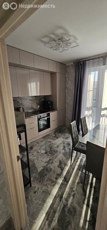 m. Nakhimovsky prospekt: Apartment, 2-rooms