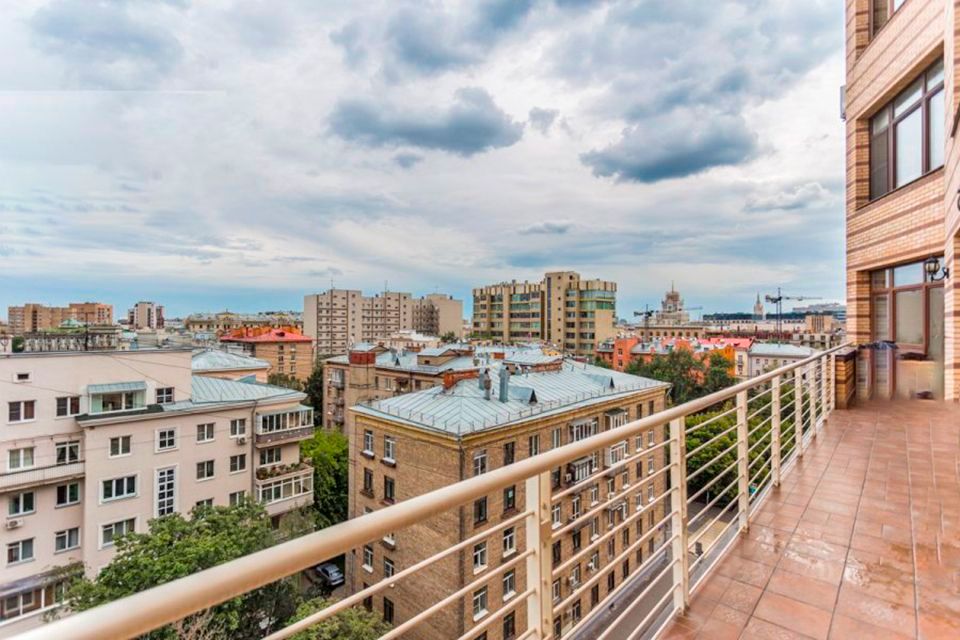 m. Mayakovskaya: Apartment, 4-rooms