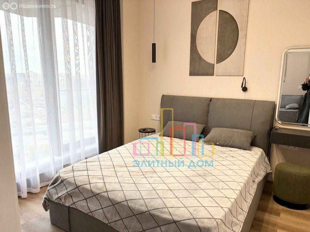 m. ZIL: Apartment, 2-rooms