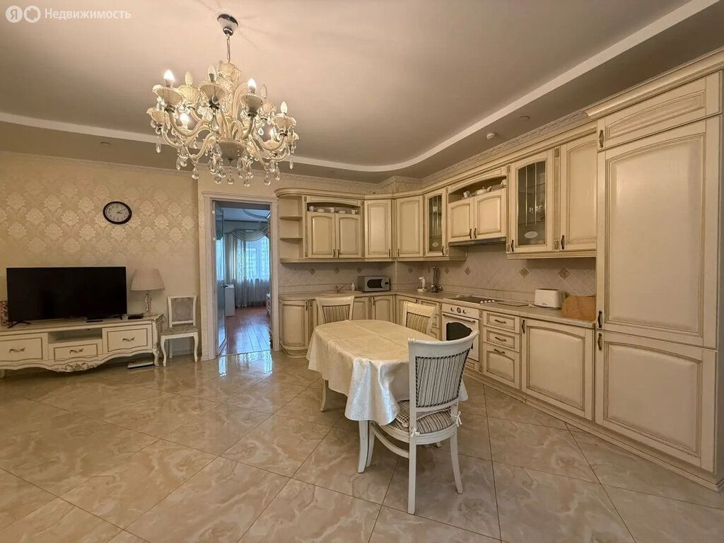 m. Novatorskaya: Apartment, 3-rooms