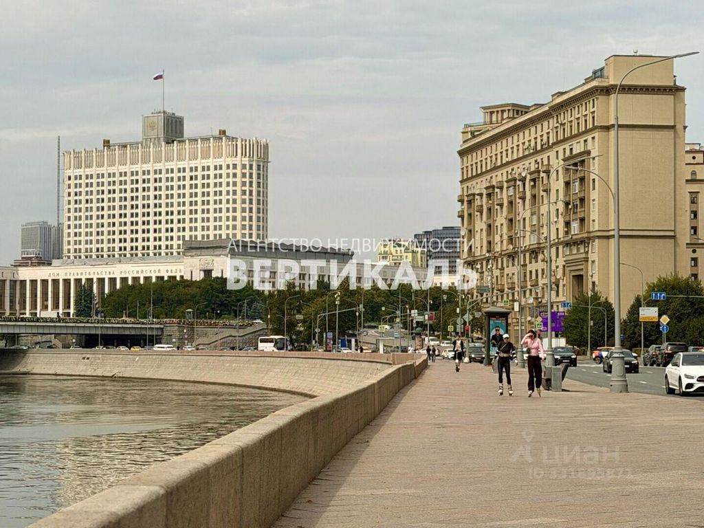 m. Smolenskaya: Apartment, 3-rooms