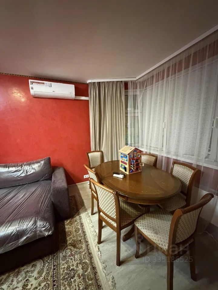 m. Levoberezhnaya: Apartment, 3-rooms