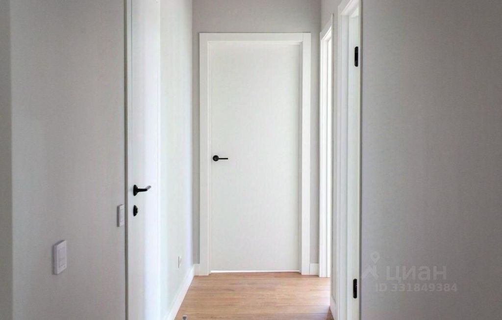 m. Verkhnie Kotly: Apartment, 2-rooms