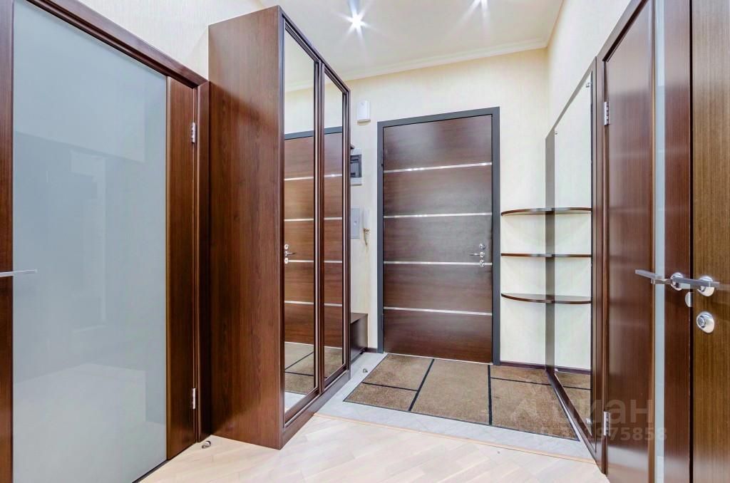 m. Barrikadnaya: Apartment, 2-rooms