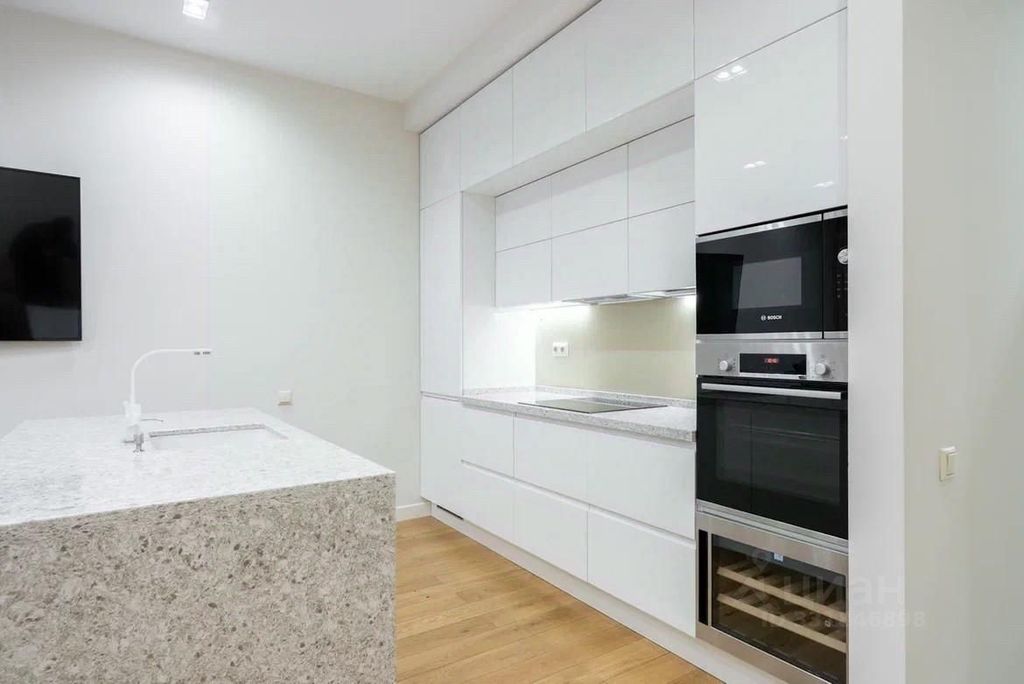 m. Dinamo: Apartment, 3-rooms
