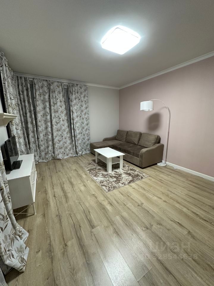 m. Strogino: Apartment, 2-rooms