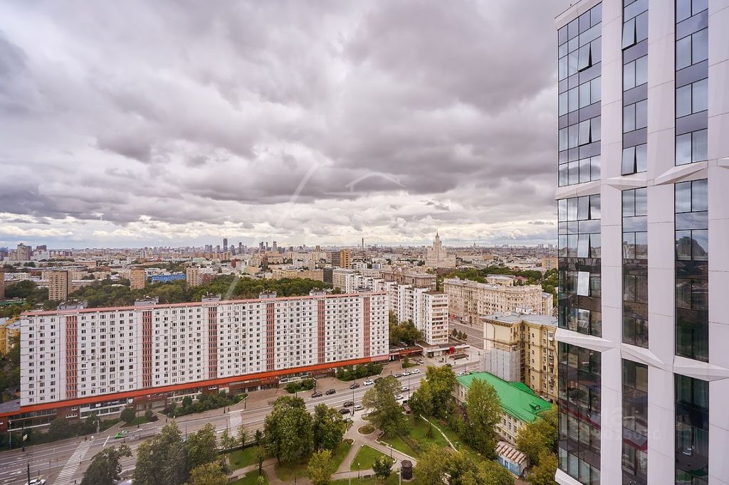 m. Chkalovskaya: Apartment, 3-rooms