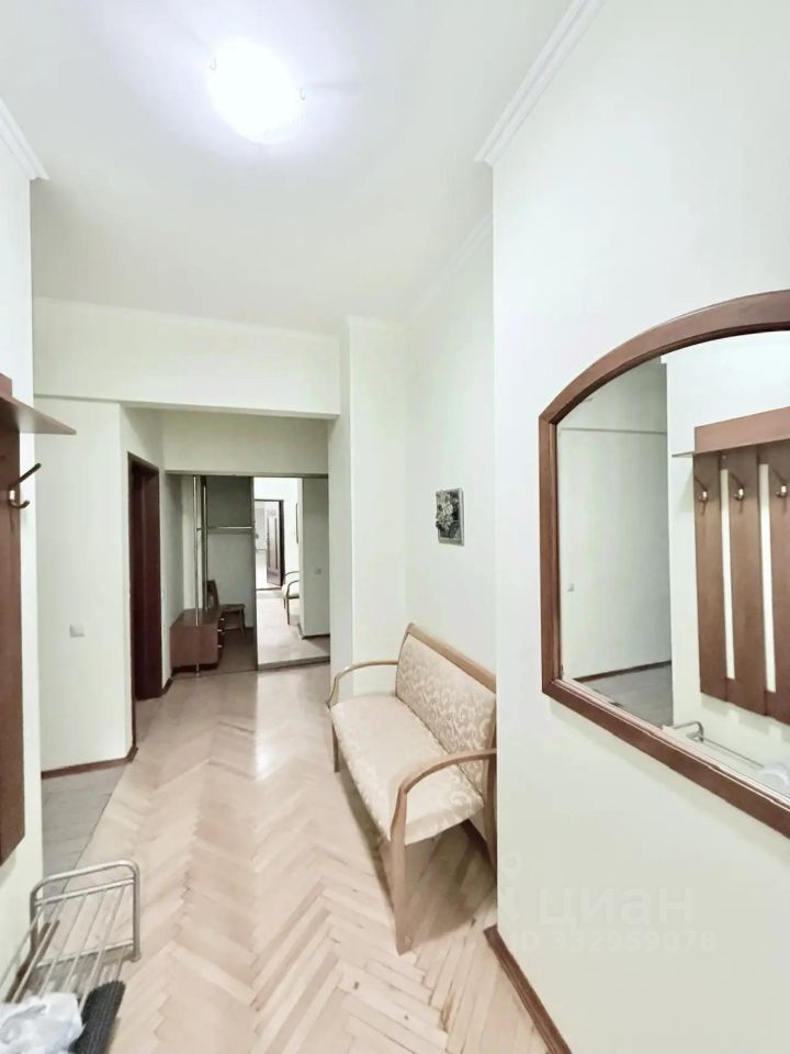 m. Universitet: Apartment, 2-rooms