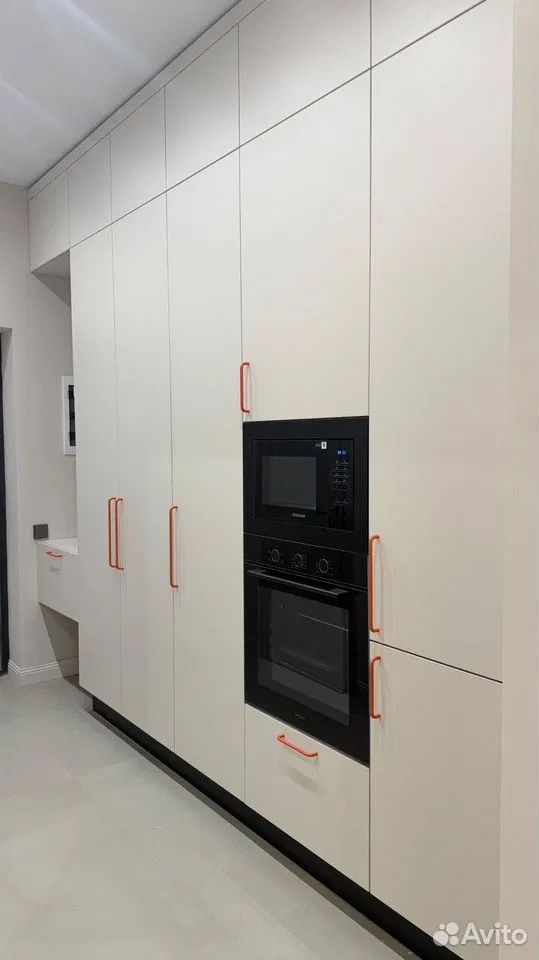 m. ZIL: Apartment, 2-rooms