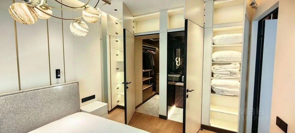 m. Trikotazhnaya: Apartment, 2-rooms