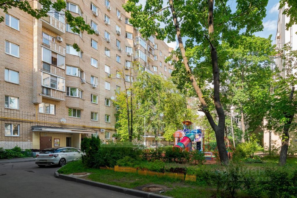 m. Smolenskaya: Apartment, 2-rooms