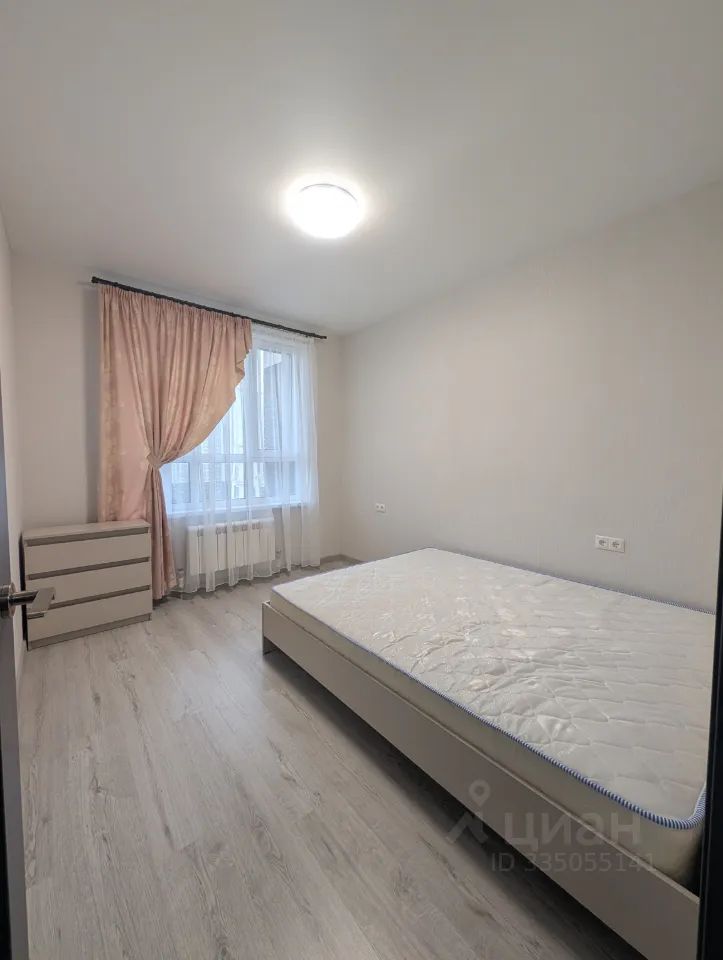 m. Lukhmanovskaya: Apartment, 1-rooms