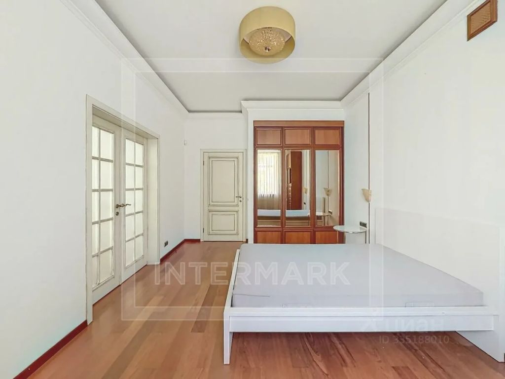 m. Tverskaya: Apartment, 3-rooms