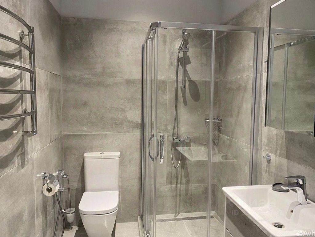 m. ZIL: Apartment, 2-rooms