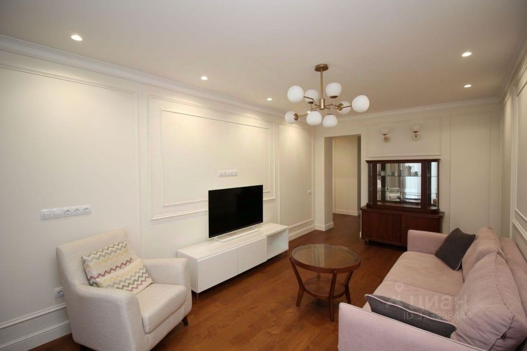 m. Kievskaya: Apartment, 2-rooms