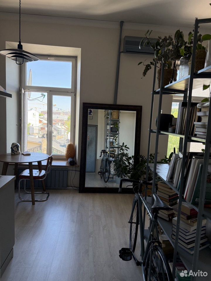 m. Kropotkinskaya: Apartment, studio
