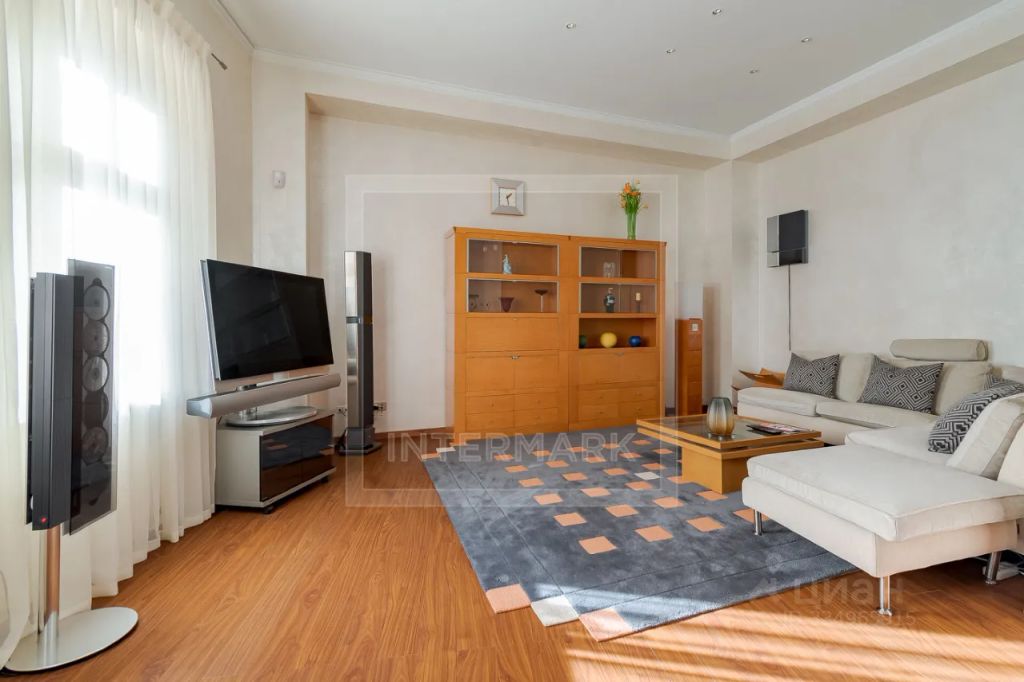 m. Trubnaya: Apartment, 3-rooms