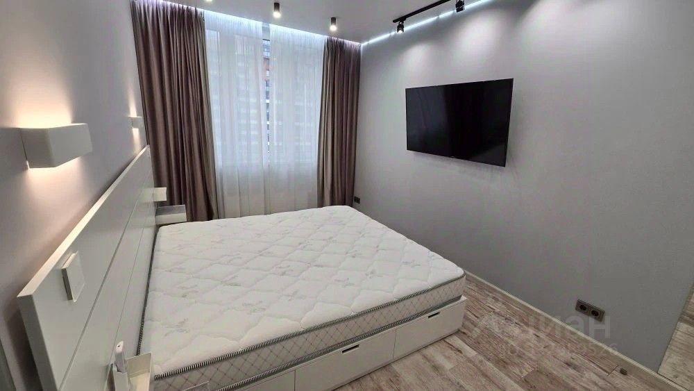 m. Pyatnitskoe shosse: Apartment, 3-rooms