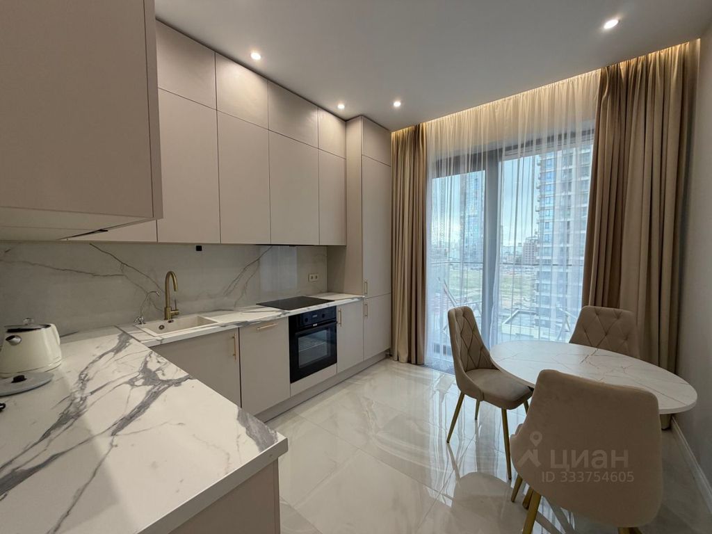 m. ZIL: Apartment, 2-rooms