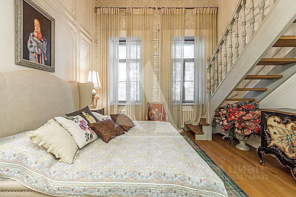 m. Chistye prudy: Apartment, 5-rooms