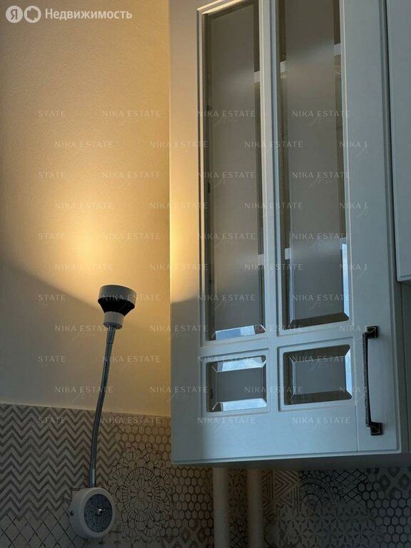 m. ZIL: Apartment, 2-rooms
