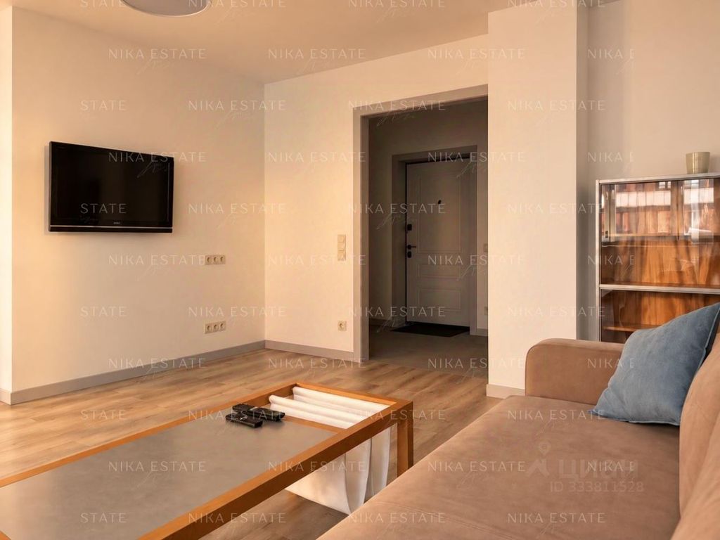m. ZIL: Apartment, 2-rooms