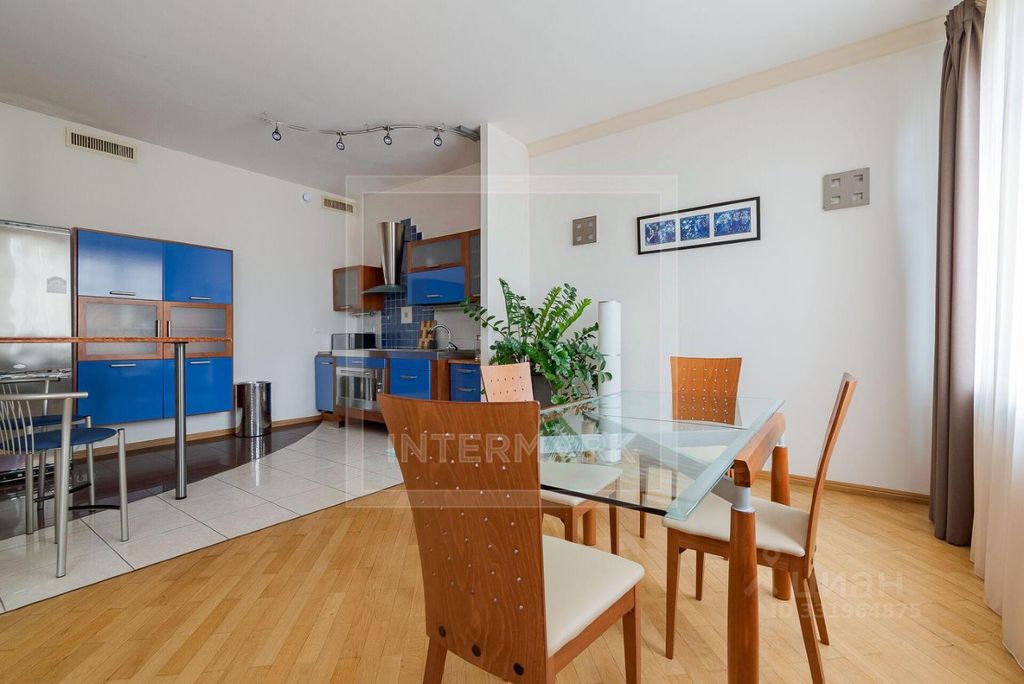 m. Smolenskaya: Apartment, 3-rooms