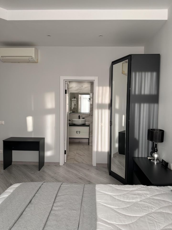 m. Narodnoe Opolchenie: Apartment, 2-rooms