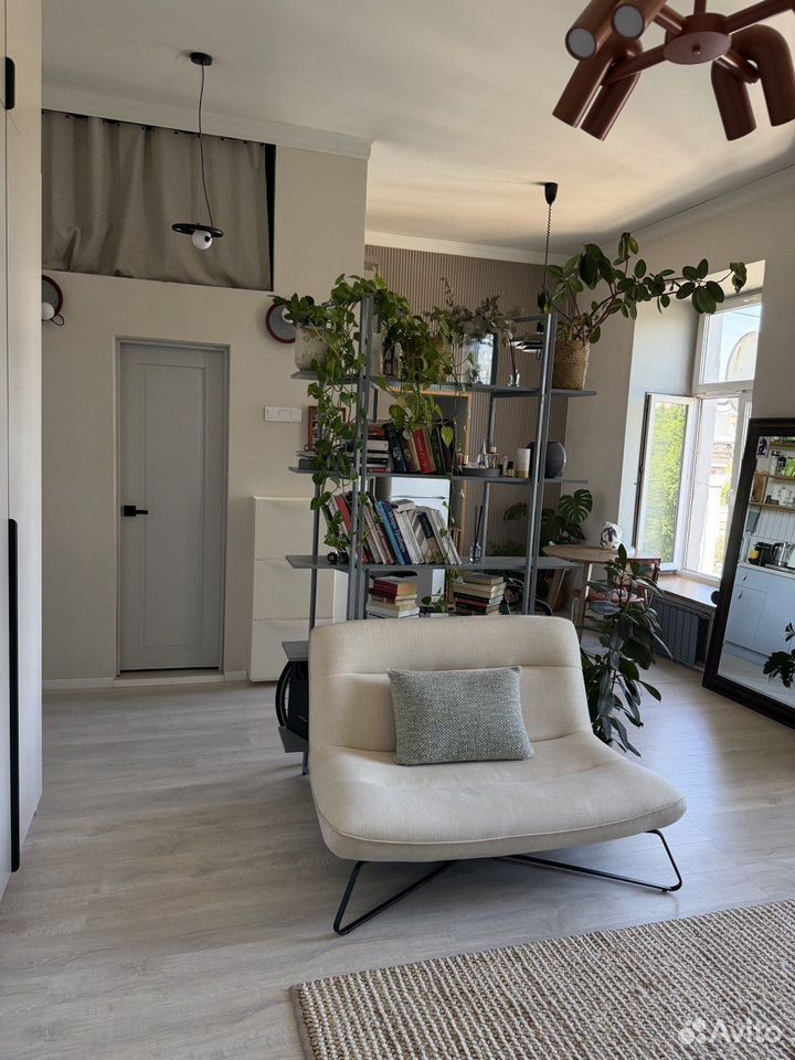 m. Kropotkinskaya: Apartment, studio