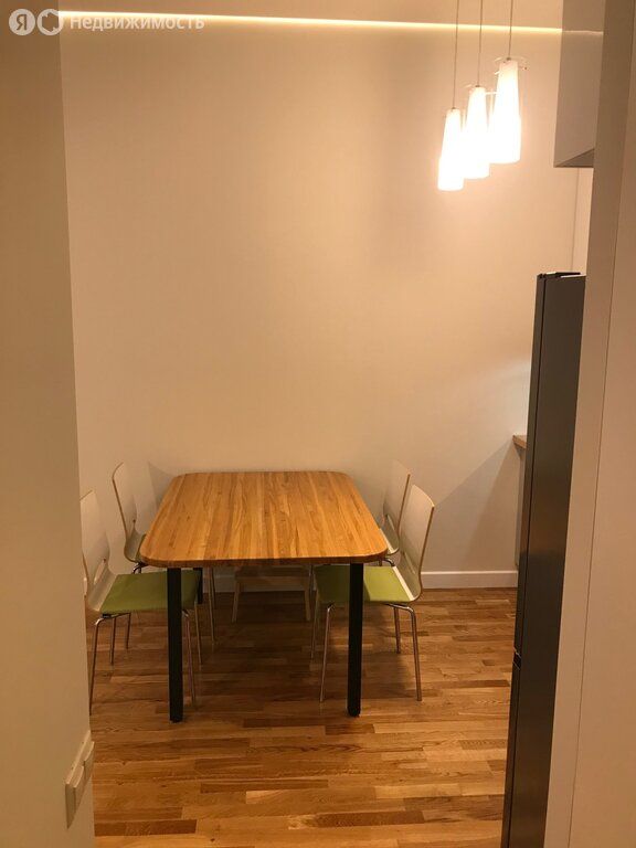 m. ZIL: Apartment, 1-rooms