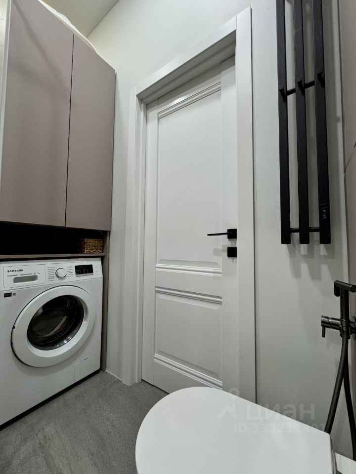 m. ZIL: Apartment, 2-rooms