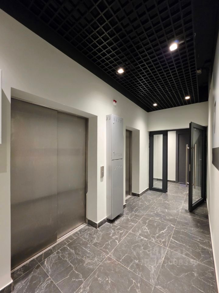 m. ZIL: Apartment, 1-rooms
