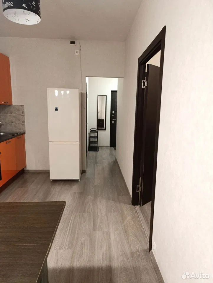 m. Lukhmanovskaya: Apartment, 1-rooms