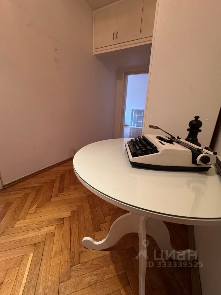 m. Smolenskaya: Apartment, 2-rooms