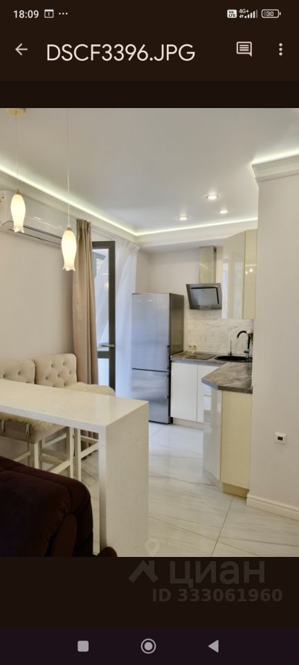 m. Universitet druzhby narodov: Apartment, studio